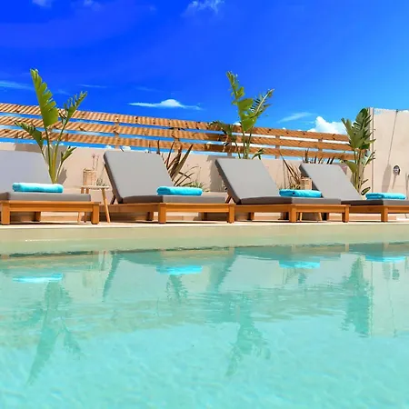 Hidden Gem Private Pool & Heated Jaccuzzi Villa *