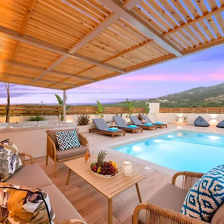 Hidden Gem Private Pool & Heated Jaccuzzi