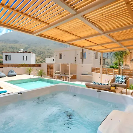 Hidden Gem Private Pool & Heated Jaccuzzi *