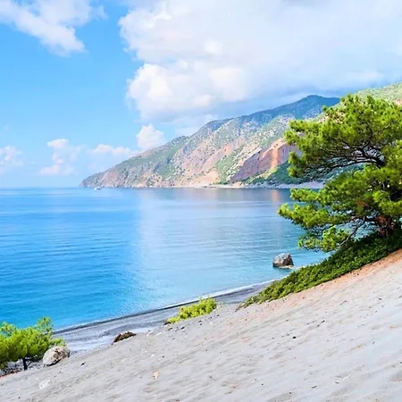 Villa Hidden Gem Private Pool & Heated Jaccuzzi *